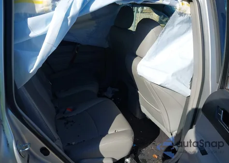 2011 Toyota Highlander Limited z USA, uszkodzony, nr VIN 5TDYK3EH2BS040366